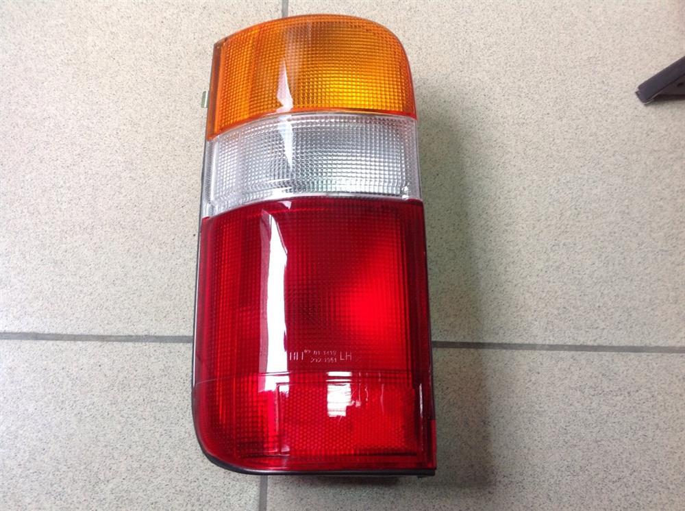 8156026080 Toyota Lampa zespolona tylna lewa