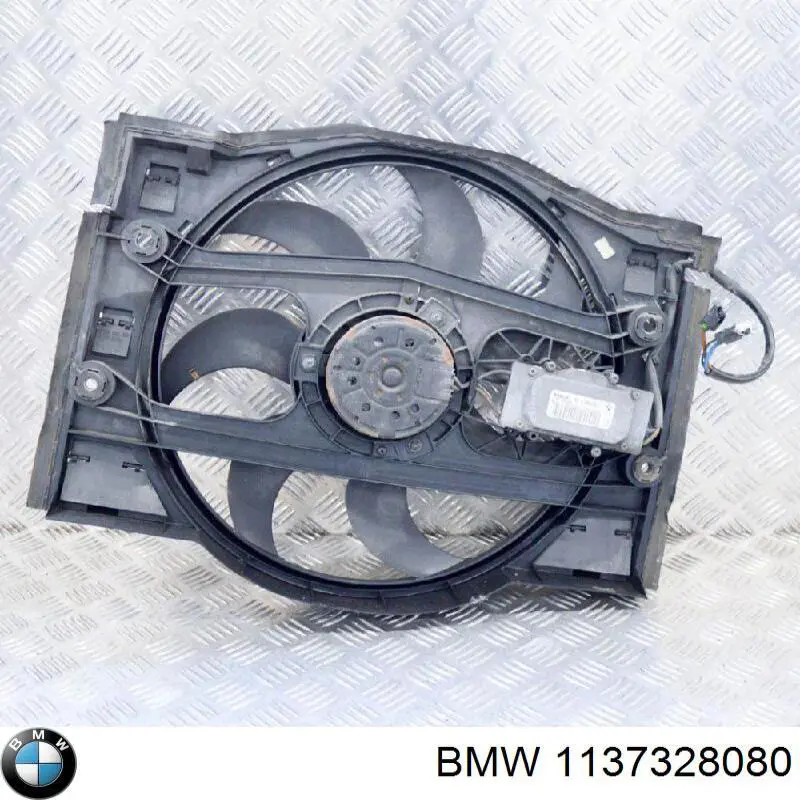 Dyfuzor chłodnicy, w komplecie z silnikiem i wirnikiem BMW 1137328080 cena, od 124,29 USD