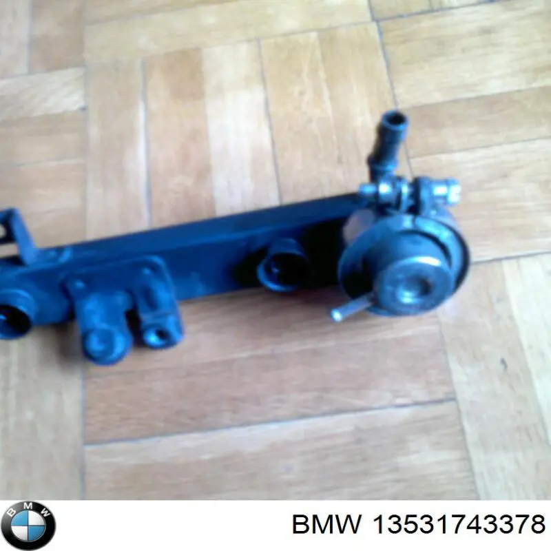 Do koszyka 13531743378 BMW Regulator ciśnienia paliwa w listwie paliwowej