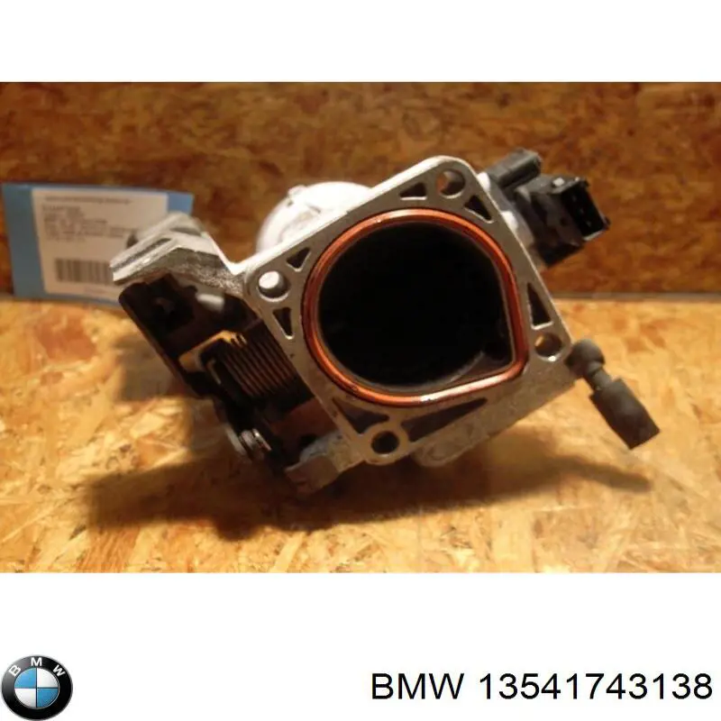 Do koszyka Przepustnica, komplet BMW 5  E34