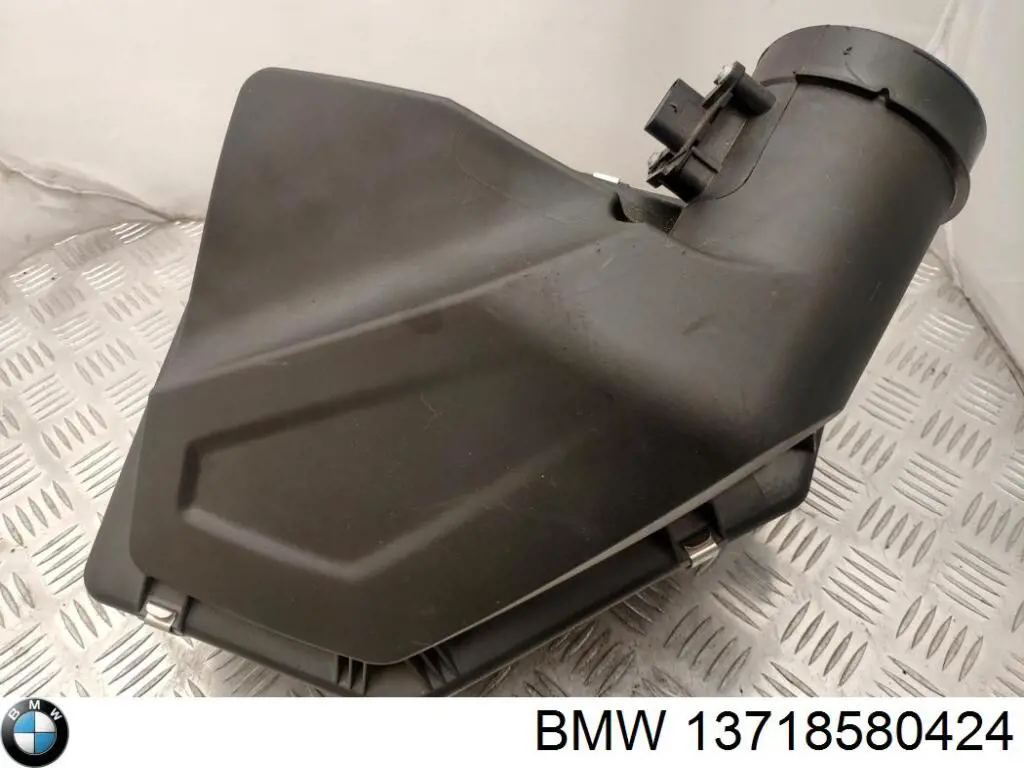 13718580424 BMW Obudowa filtra powietrza