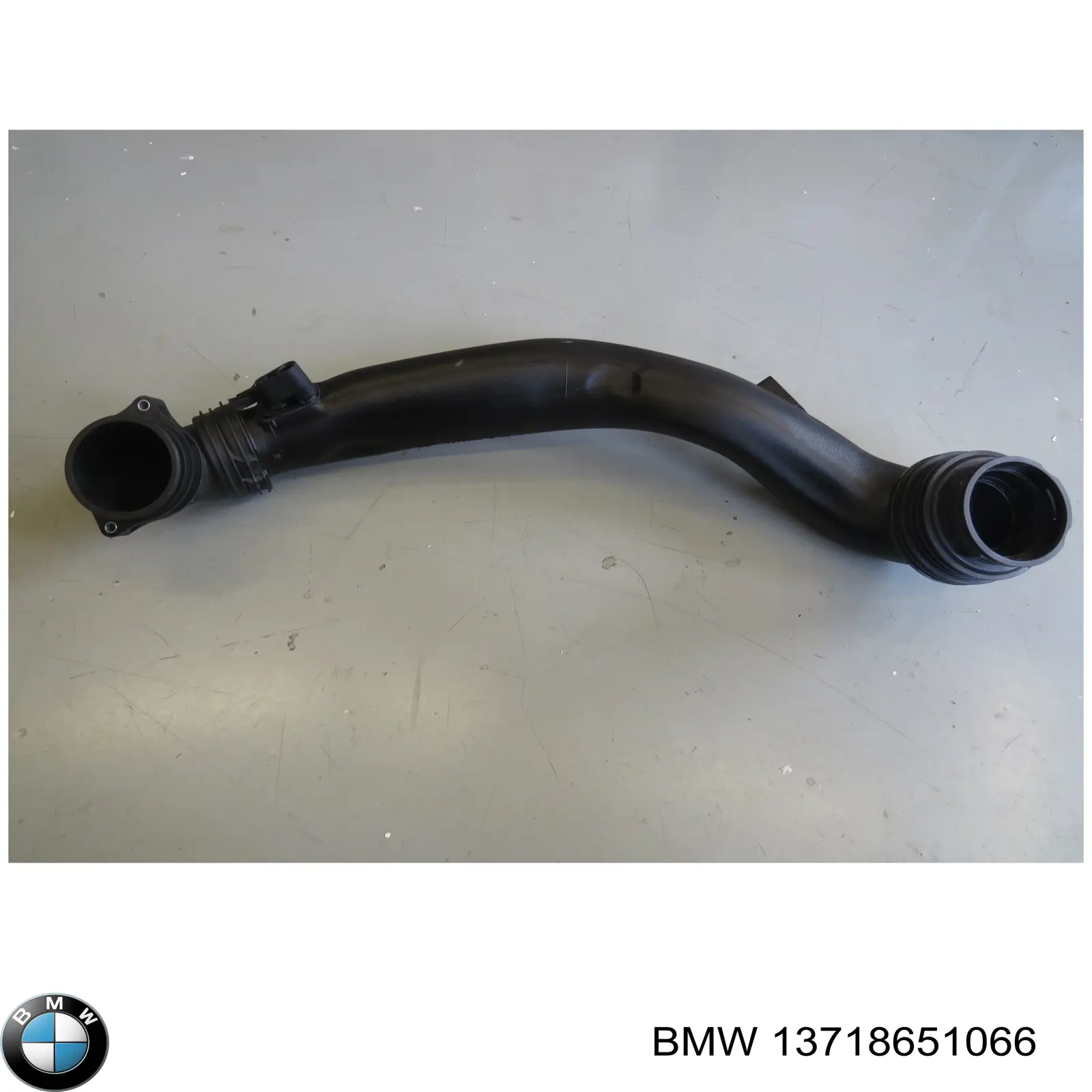 Króciec powietrza, wlot do turbiny (doładowanie) BMW 13718651066 cena, od 343,92 USD