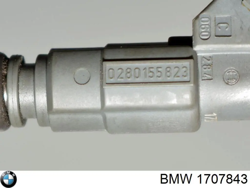 Wtryskiwacz paliwa BMW 1707843