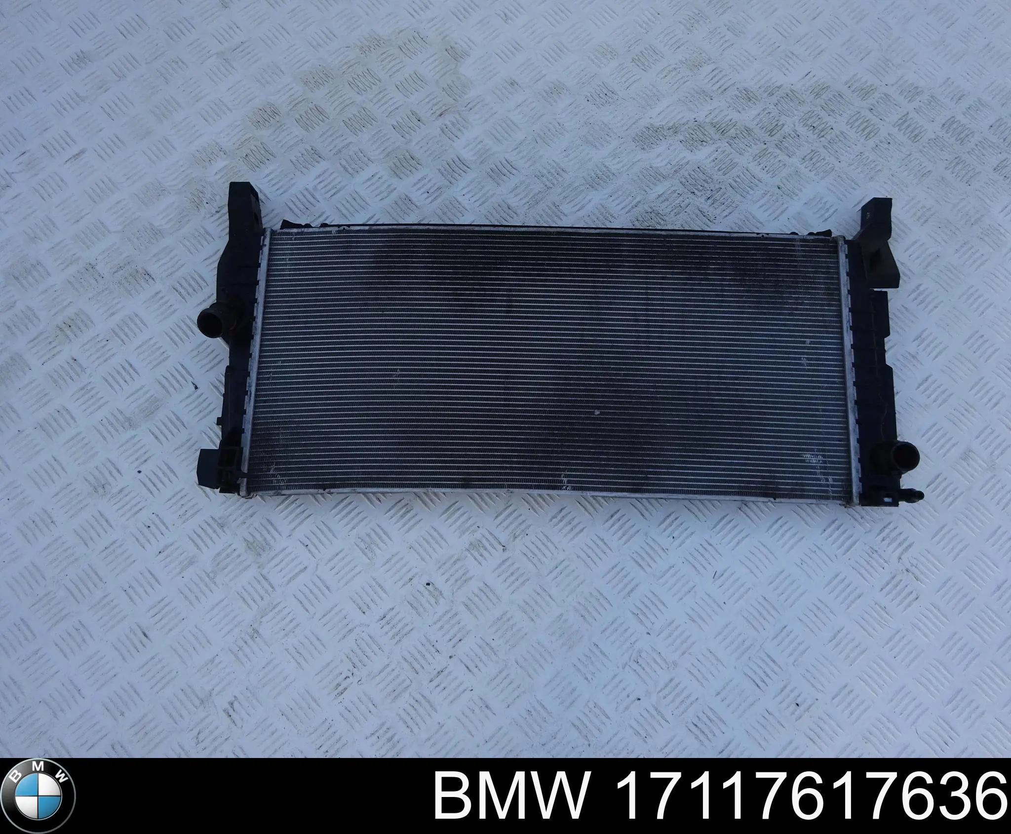 17117617636 BMW Chłodnica silnika