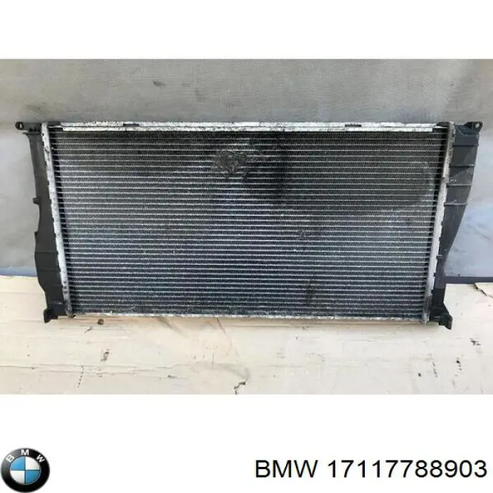 Chłodnica silnika BMW 17117788903