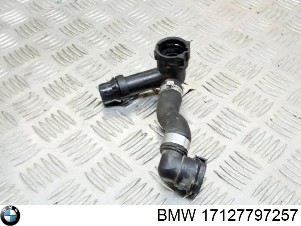 Do koszyka 17127797257 BMW Przewód (króciec) chłodnicy górny