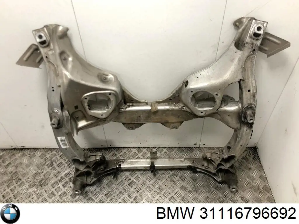 Korpus osi przedniej BMW 31116796692 cena, od 392,52 USD