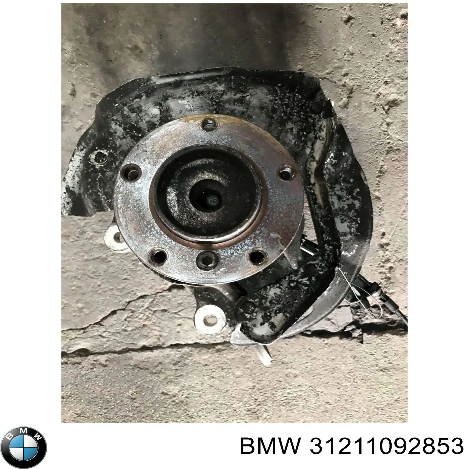 Do koszyka 31211092853 BMW Czop (zwrotnica) przedni lewy