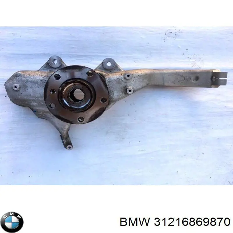 Do koszyka 31216869870 BMW Czop (zwrotnica) przedni prawy