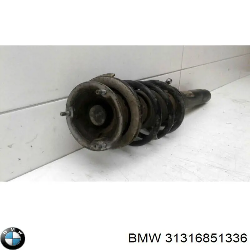Amortyzator przedni prawy BMW 31316851336