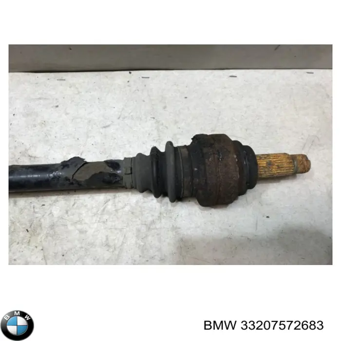 Półoś tylna 33207572683 BMW