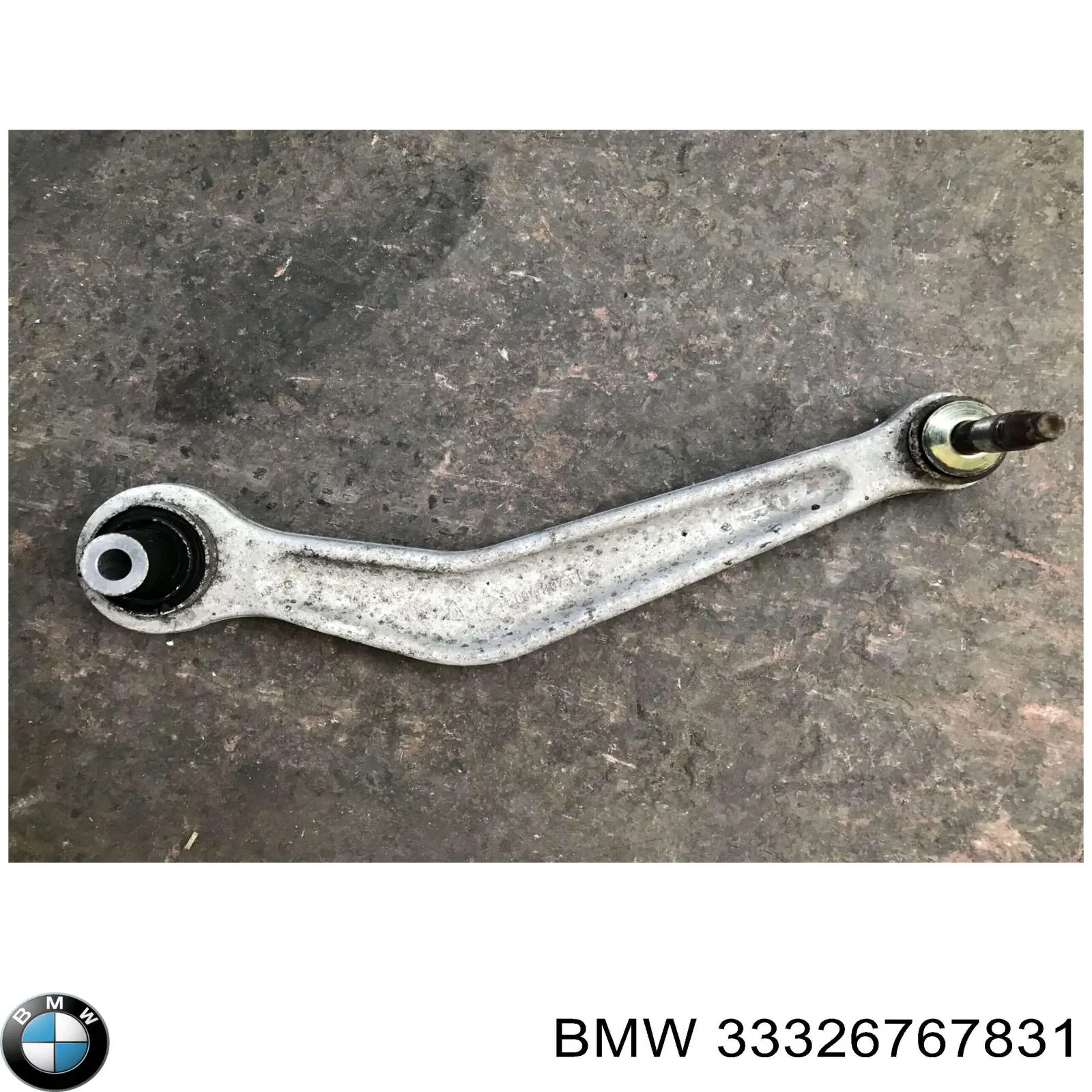 Do koszyka 33326767831 BMW Wahacz zawieszenia tylnego górny lewy