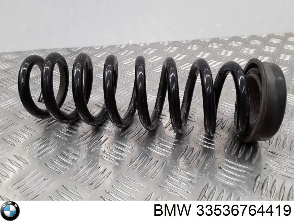 Do koszyka 33536764419 BMW Pierścień gumowy sprężyny tylnej górny