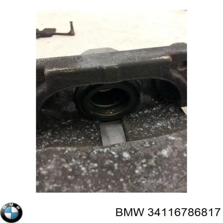 34116786817 BMW Zacisk hamulcowy przedni lewy