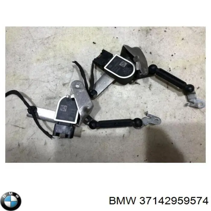 Do koszyka 37142959574 BMW Czujnik poziomowania karoserii tylny
