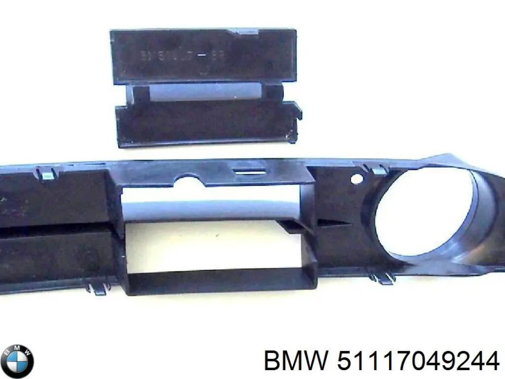 Do koszyka 51117049244 BMW Kratka zderzaka przedniego prawa