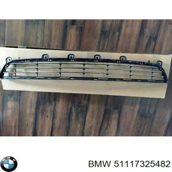 Kratka zderzaka przedniego dolna BMW 51117325482 cena, od 133,62 USD