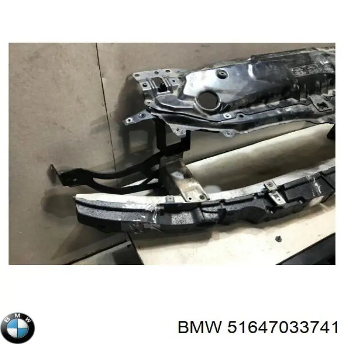 Osłona chłodnicy górna (panel mocowania reflektorów) BMW 51647033741 cena, od 136,21 USD