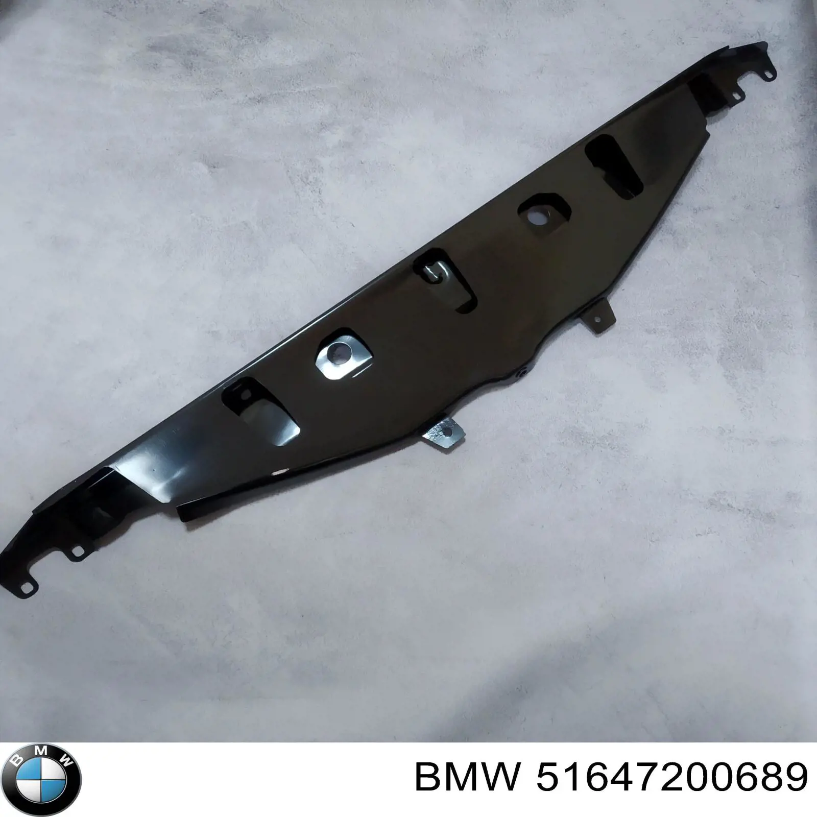 Osłona chłodnicy górna (panel mocowania reflektorów) BMW 51647200689 cena, od 72,35 USD