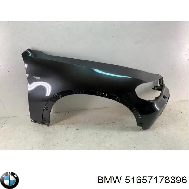 51657178396 BMW Błotnik przedni prawy