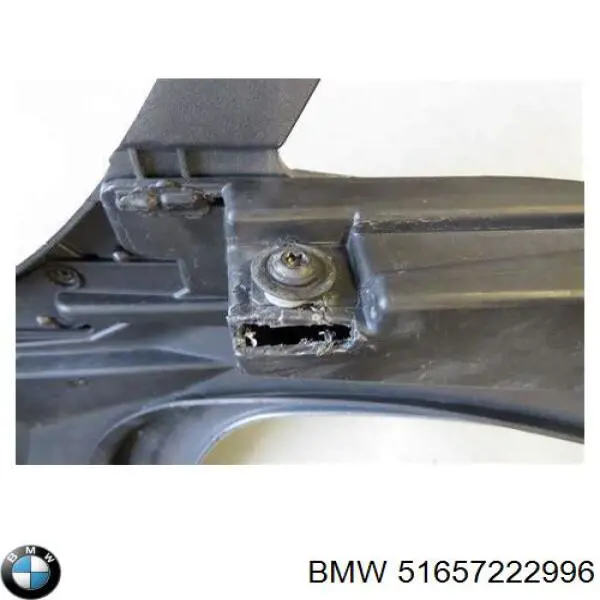 51657222996 BMW Błotnik przedni prawy