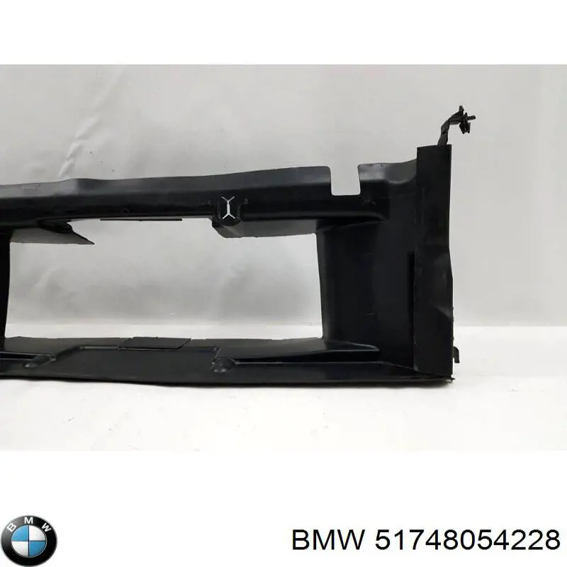 Kierownica powietrza (deflektor) chodnicy dolna BMW 51748054228 cena, od 57,11 USD