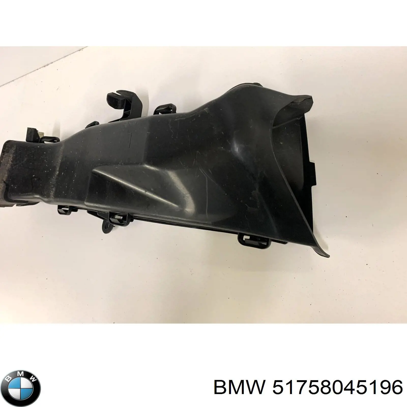 Osłona zderzaka przedniego prawa BMW 51758045196 cena, od 47,70 USD