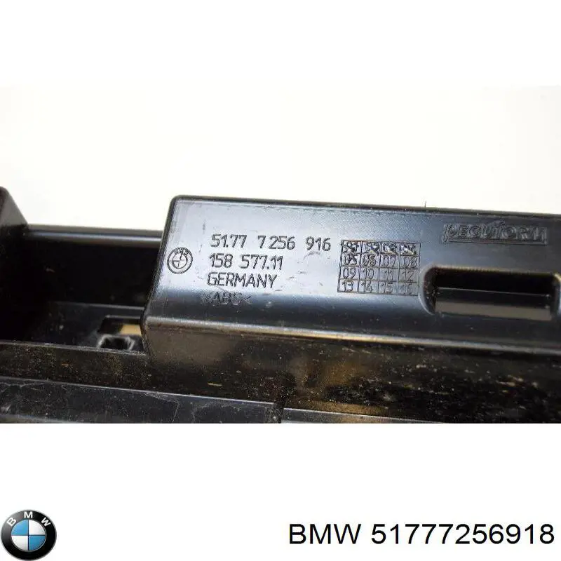 Wspornik nakładki progu zewnętrznego prawej BMW 51777256918 cena, od 30,12 USD