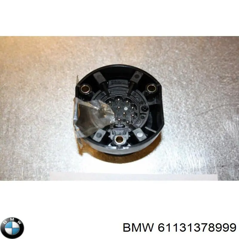 Do koszyka 61131378999 BMW Gniazdo elektryczne przyczepy