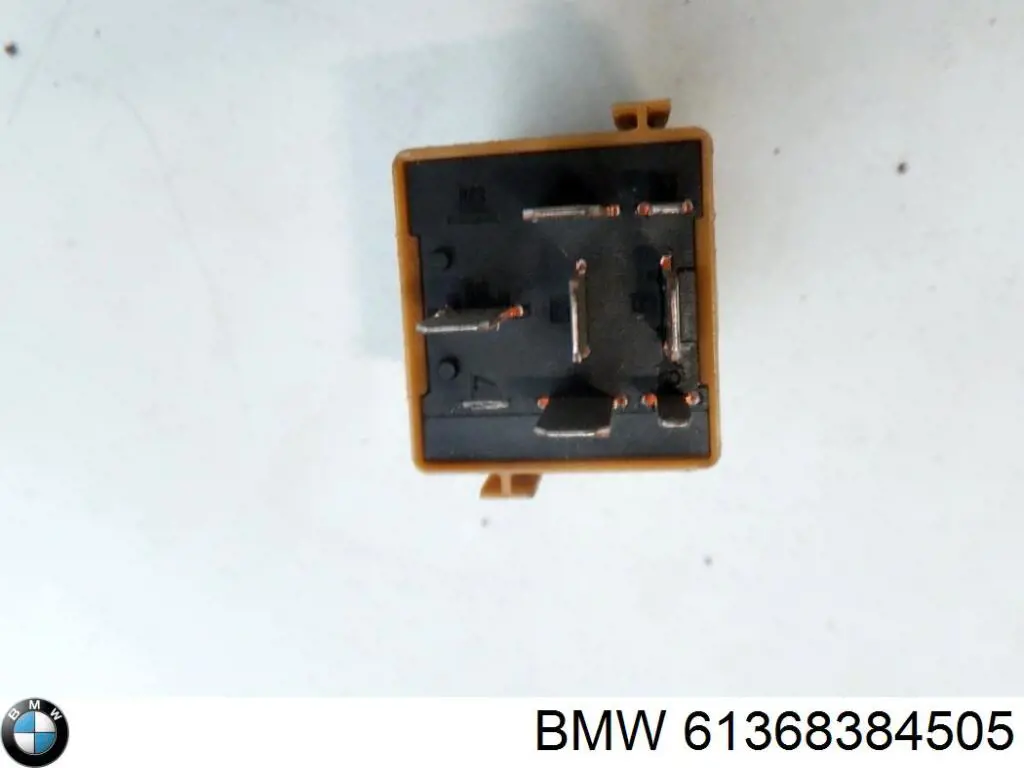  Przekaźnik sterownika wycieraczek BMW 3 