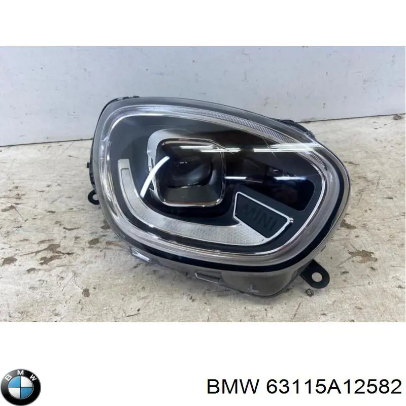 Reflektor prawy Mini COUNTRYMAN kombi (F60) (2016 - 2026) cena, od 1297,18 USD