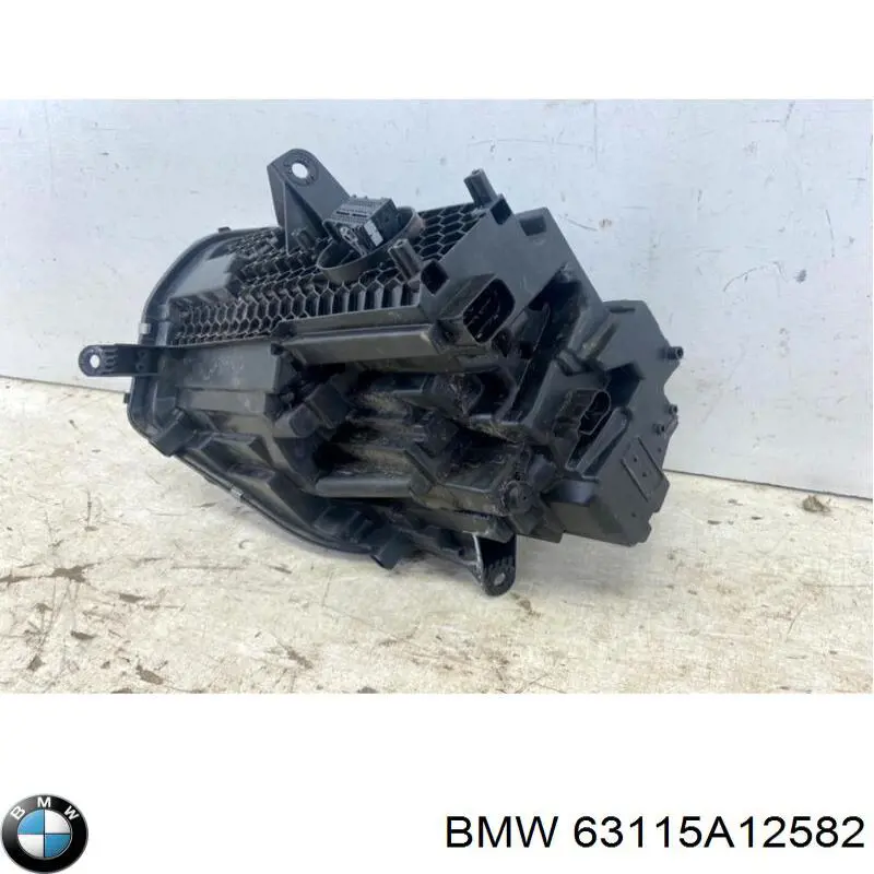 Reflektor prawy BMW 63115A12582 cena, od 1297,18 USD