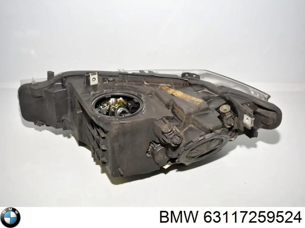 63117259524 BMW Reflektor prawy