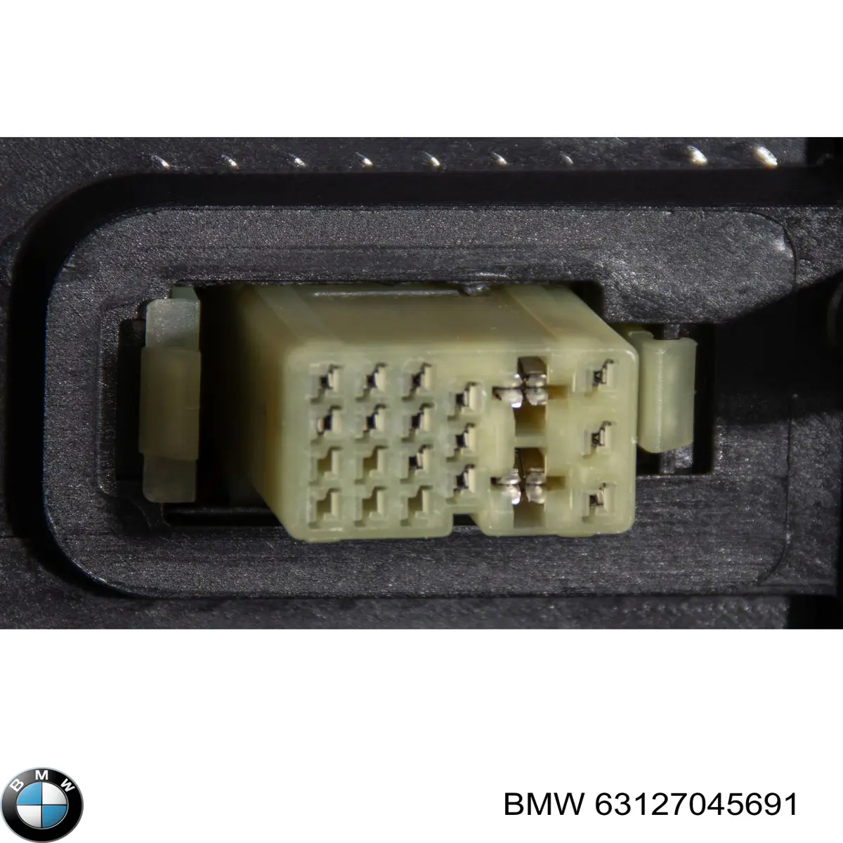 Reflektor lewy BMW 63127045691 cena, od 1302,15 USD