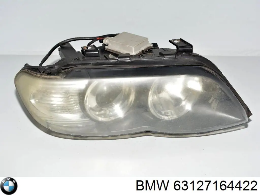 63127164422 BMW Reflektor prawy