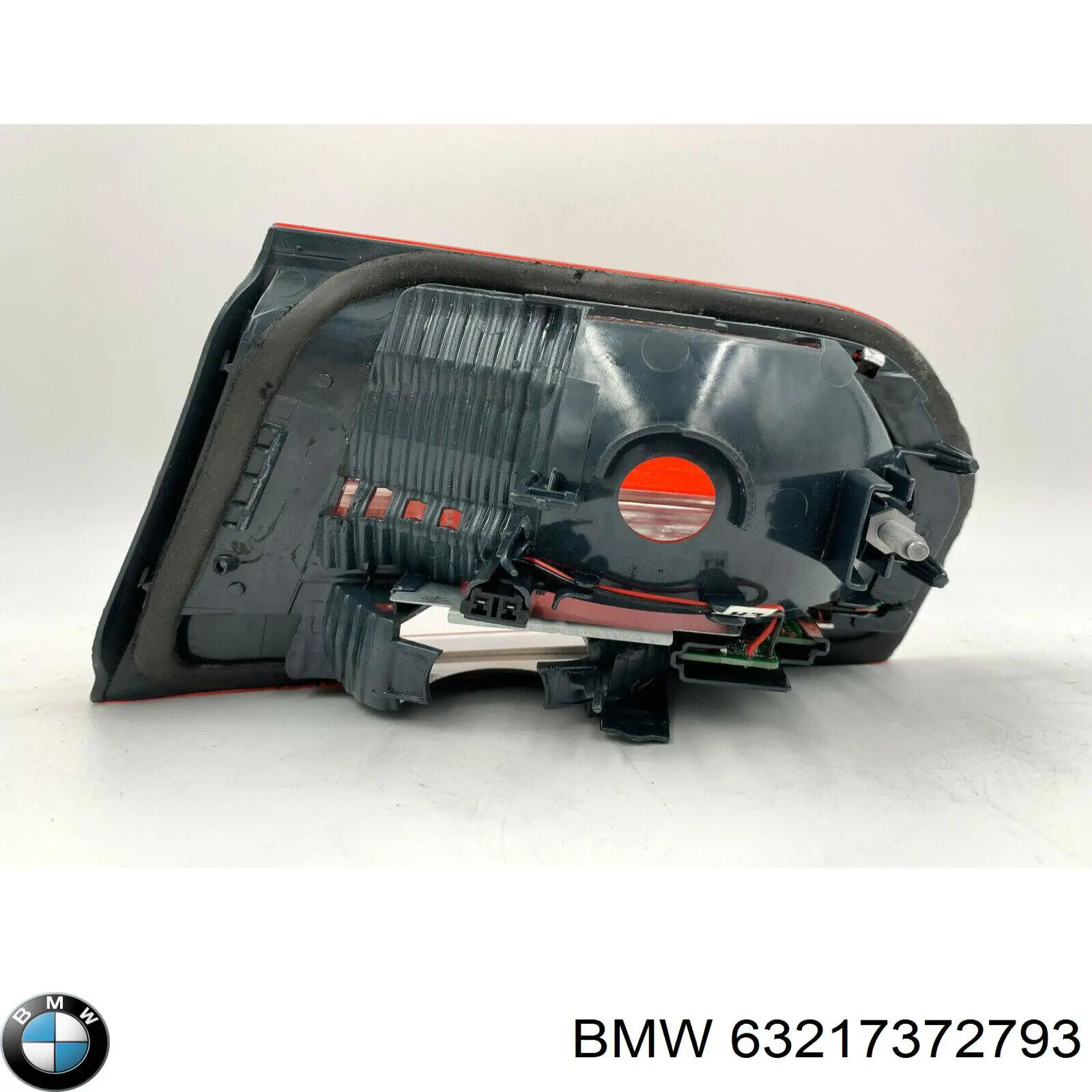 Do koszyka 63217372793 BMW Lampa zespolona tylna lewa wewnętrzna