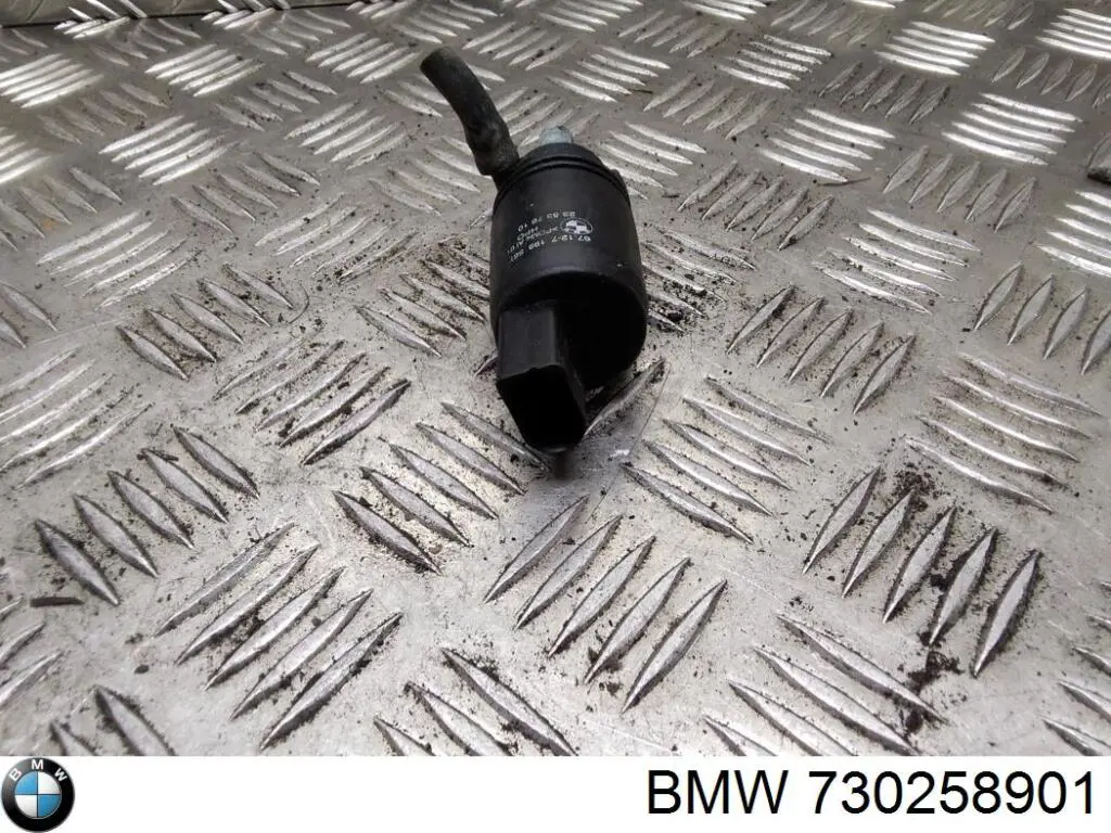 730258901 BMW Pompka spryskiwacza szyby przedniej