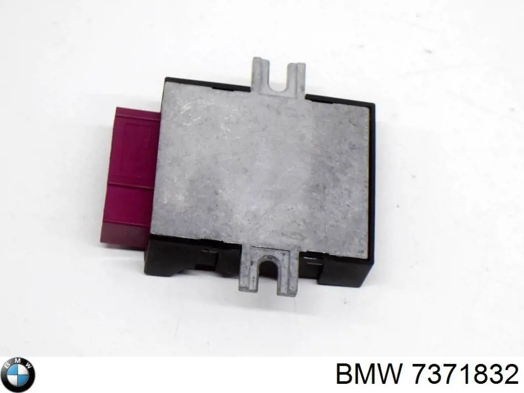 Sterownik pompy paliwa BMW 7371832 cena, od 56,18 USD