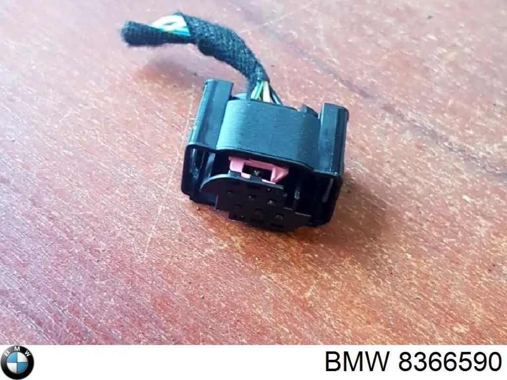 8366590 BMW Złącze reflektora