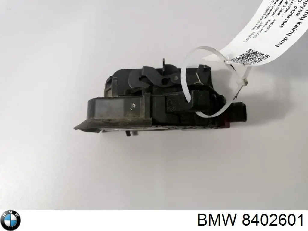 8402601 BMW Zamek drzwi tylnych lewych