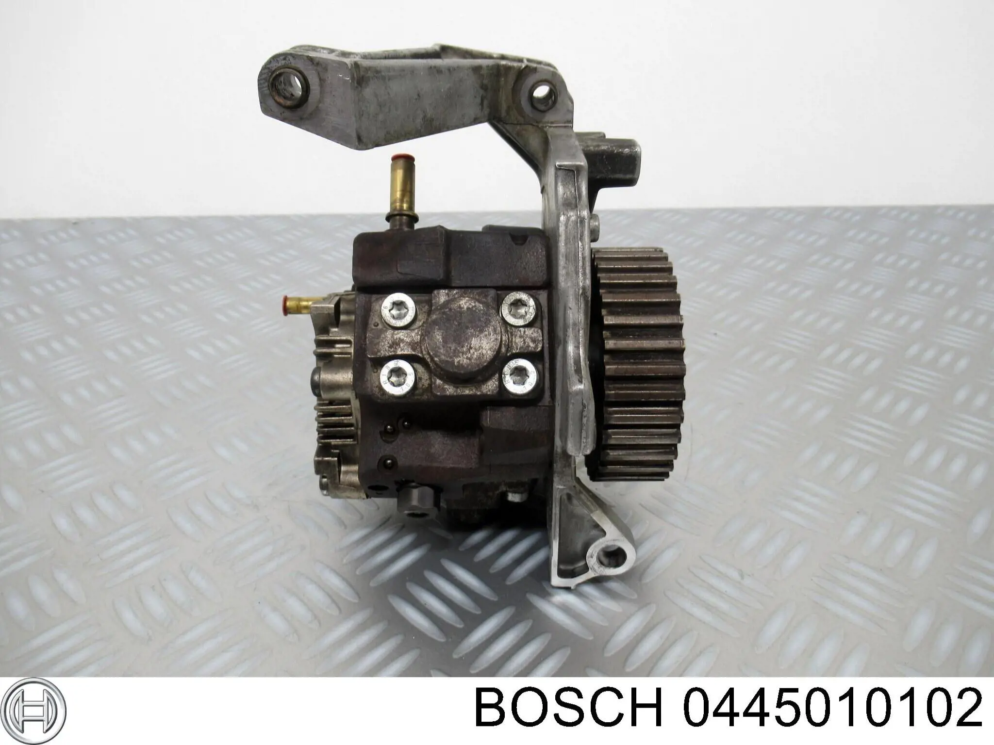 Pompa wtryskowa wysokiego ciśnienia Bosch 0445010102 cena, od 57,04 USD