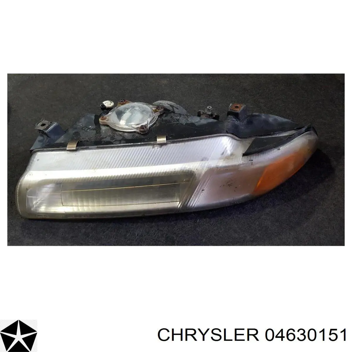Reflektor lewy Chrysler 04630151 cena, od 170,79 USD
