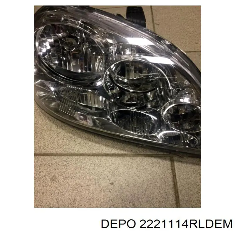 Reflektor prawy 2221114RLDEM Depo/Loro/Abakus