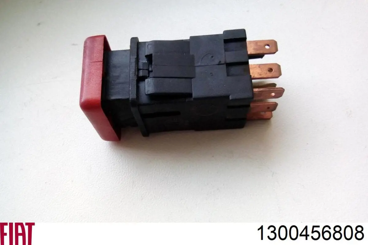 Przycisk włączania światła awaryjnego Fiat/Alfa/Lancia 1300456808 cena, od 27,35 USD