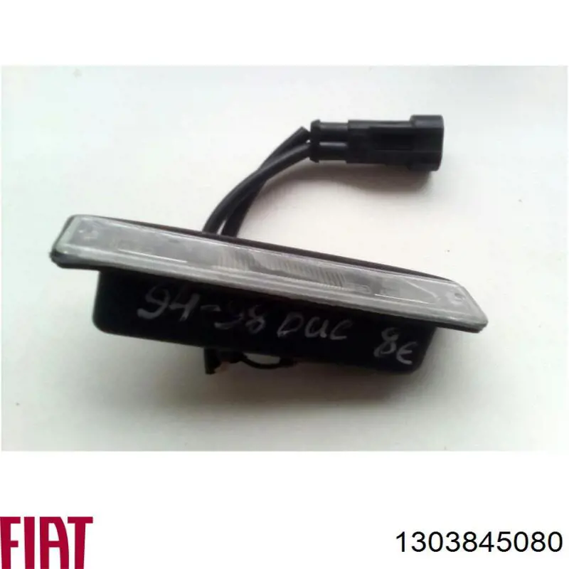 Lampa oświetlenia tylnej tablicy rejestracyjnej Fiat/Alfa/Lancia 1303845080 cena, od 29,68 USD