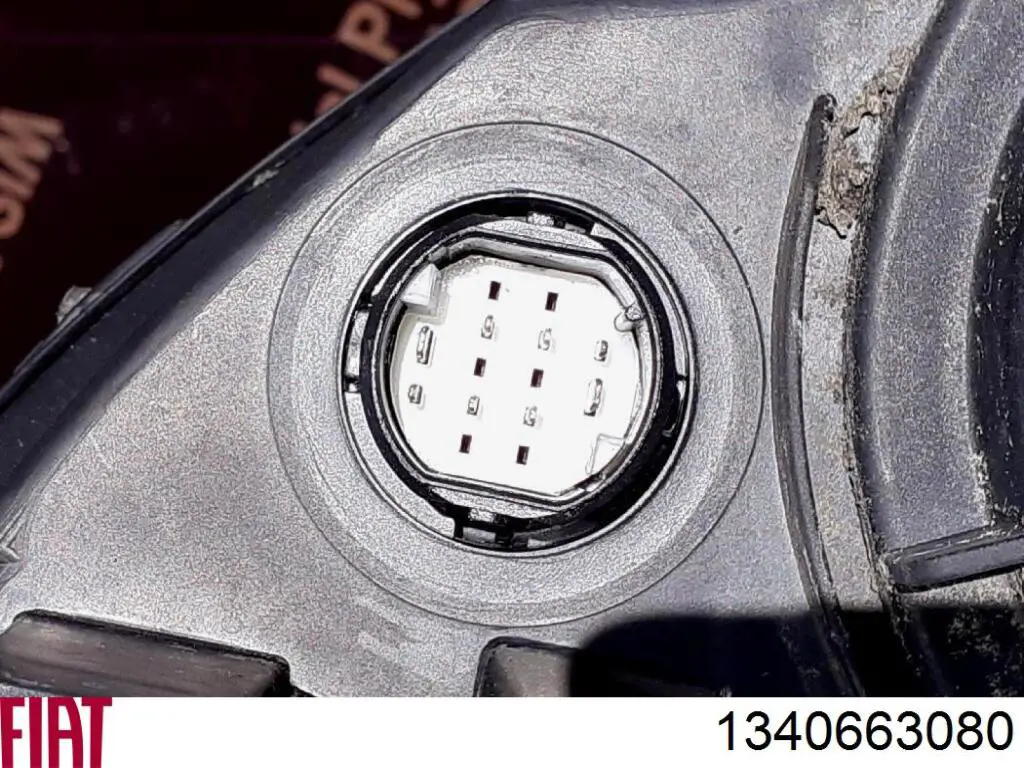 1340663080 Fiat/Alfa/Lancia Reflektor prawy