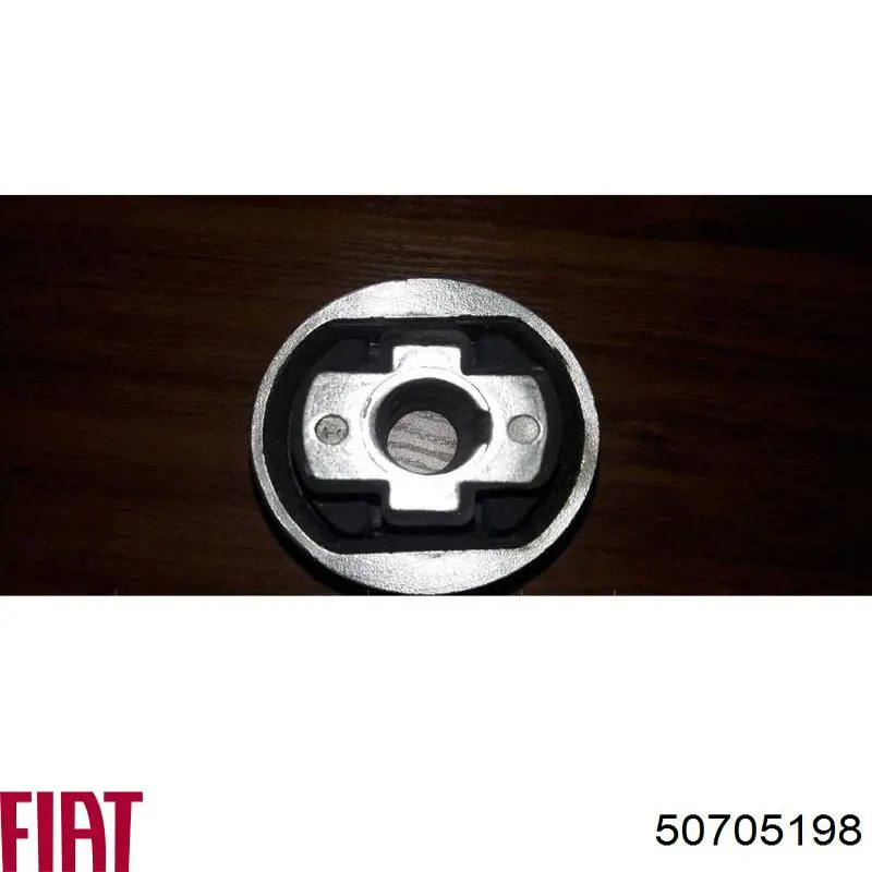 Do koszyka 50705198 Fiat/Alfa/Lancia Silentblock przedniego wahacza dolnego