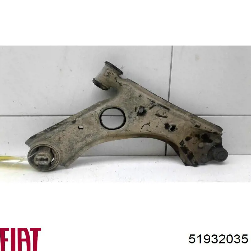 Wahacz zawieszenia przedniego dolny lewy Fiat/Alfa/Lancia 51932035 cena, od 65,62 USD