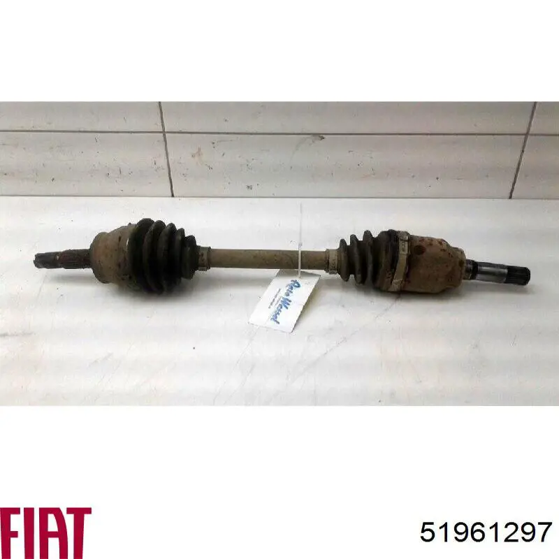 51961297 Fiat/Alfa/Lancia Półoś napędowa przednia lewa