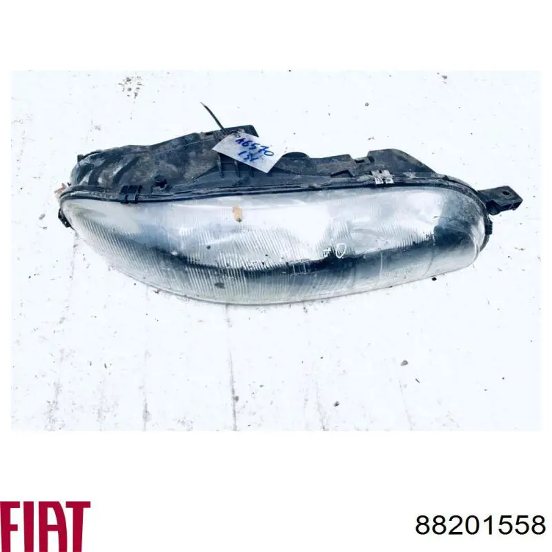 88201558 Fiat/Alfa/Lancia Reflektor prawy